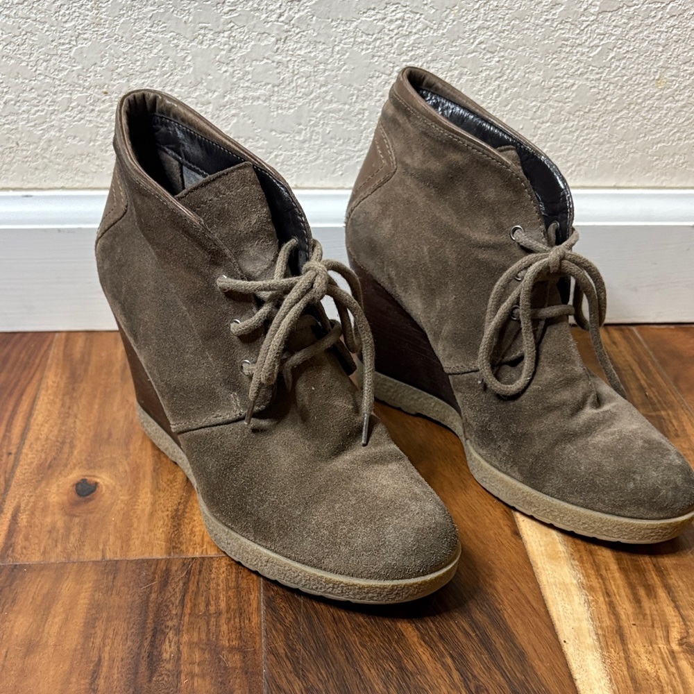 Brown Suede Wedge Ankle Boots EU 36 / US 6